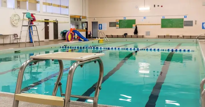 Pool at Piscine de l'Académie Beurling